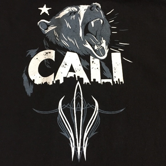 SOLD     California Grizzly • Urban Graphic Shirt - Picture 8 of 8